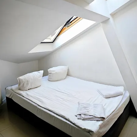 Apartamenty Hoza Attic Studio Варшава Номер фото