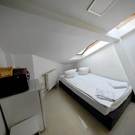 Apartamenty Hoza Attic Studio Варшава Номер фото