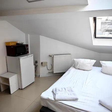Apartamenty Hoza Attic Studio Варшава Номер фото