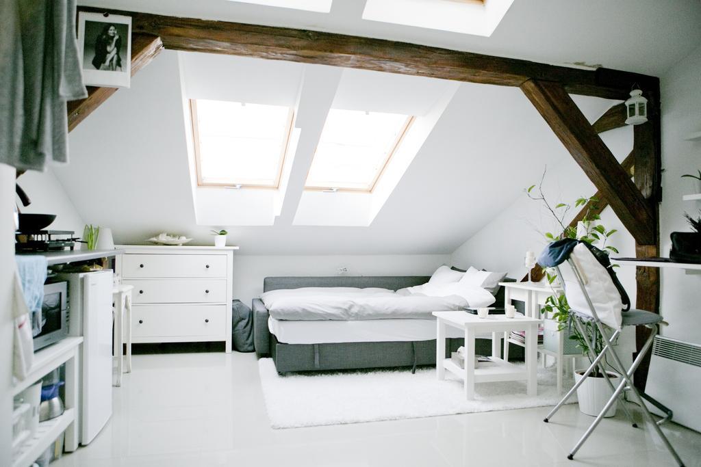 Hoza Attic * Varsovia